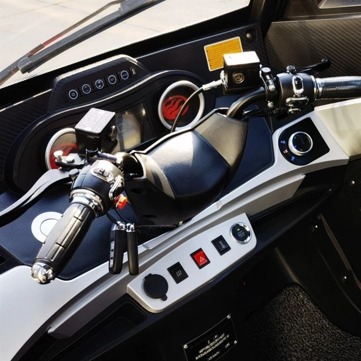 Low Price High Quality EEC Travel Tools Three Wheel Electric Tricycle Scooter Low Price High Quality EEC Travel Tools Three Wheel Electric Tricycle Scooter