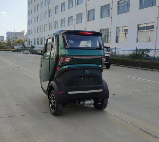Düşük Hızlı EEC Elektrikli Sedan Satılık